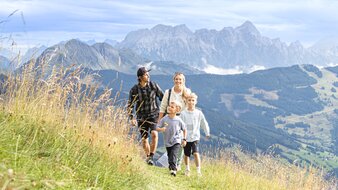 Familie, Berg, Wandern, Sommer | © saalbach.com, Karin Pasterer