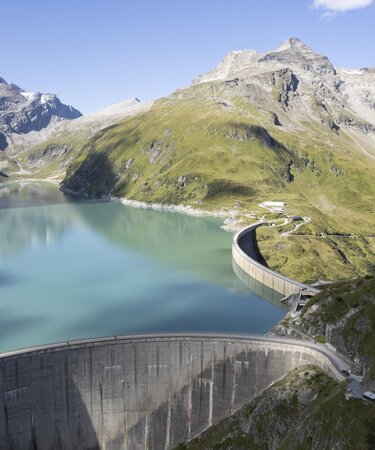 Der Stausee Mooserboden in Kaprun mit den Staumauern | © VERBUND, Johannes Wiedl